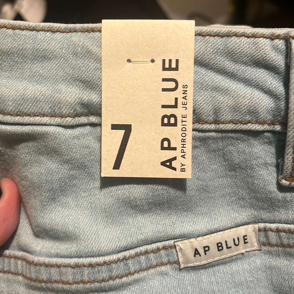 AP blue size 7/28 juniors skinny ripped jeans